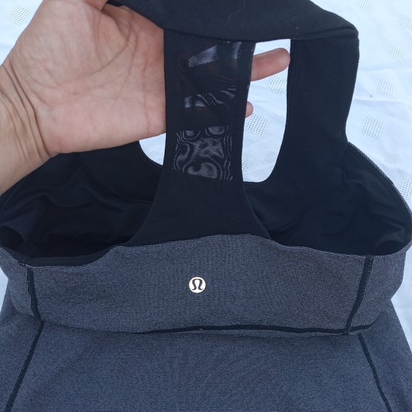 Lululemon tank - Picture 3 of 4